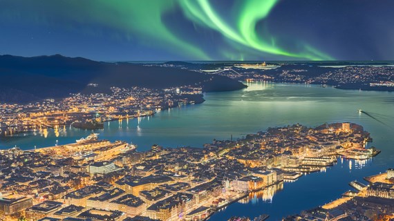 Northern lights in Bergen Norway-126724705.jpg (3.9 MB)