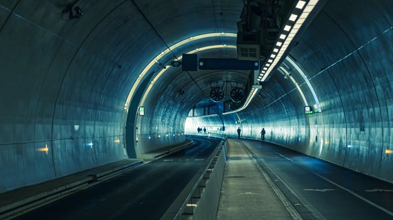 Blue Tunnel (329410743).jpeg (8.1 MB)