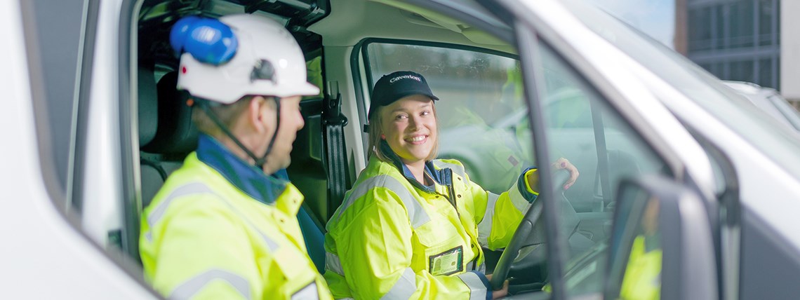 Two-Technicians-in-a-car.jpg